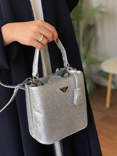 شنطه برادا كريستال