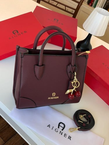 شنطه ماركه اقنر