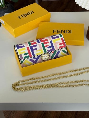 شنطه ماركه فندي