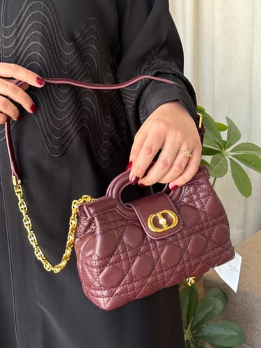 شنطه ماركه ديور