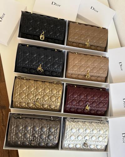 شنطه ماركه ديور