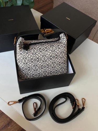 شنطه ماركه لويفي