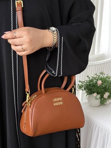 شنطه ماركه ميو ميو