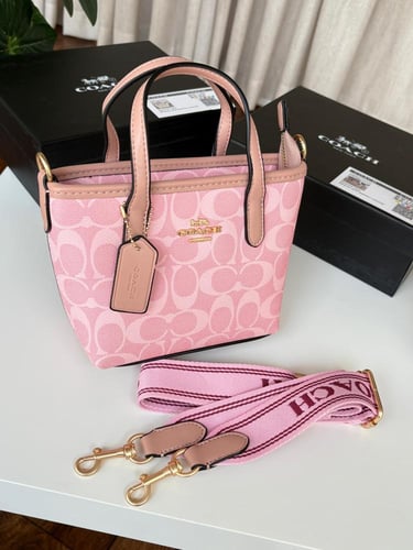 شنطه ماركه كوتش