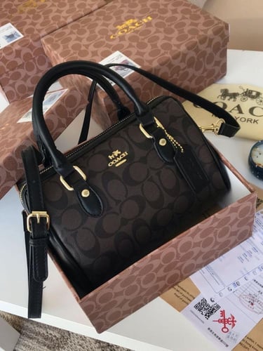 شنطه ماركه كوتش