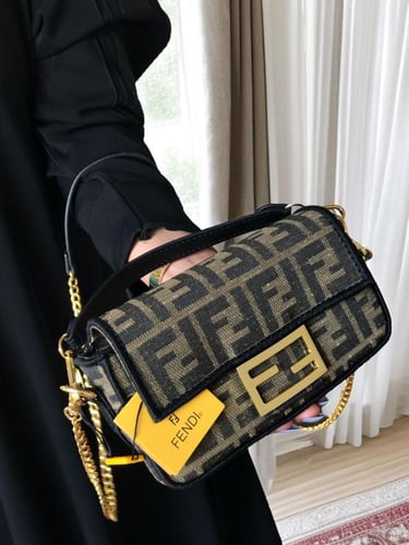 شنطه ماركه فندي