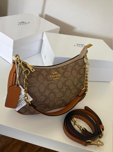 شنطه ماركه كوتش