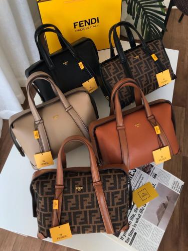 شنطه ماركه فندي