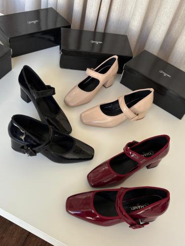 كعب ماركه شانيل