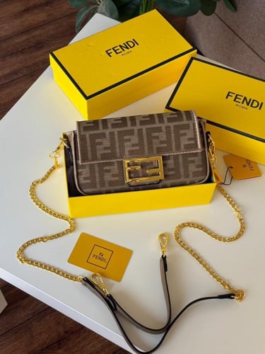 شنطه ماركه فندي