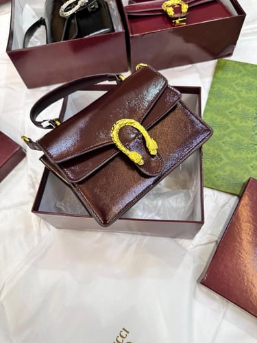 شنطه ماركه قوتشي