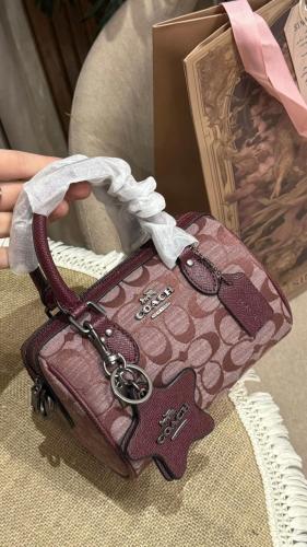 شنطه ماركه كوتش