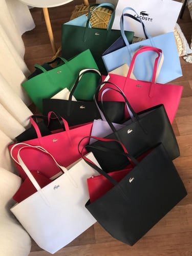 شنطة لاكوست توت باق