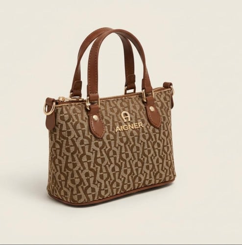 شنطه ماركه اقنر صغير