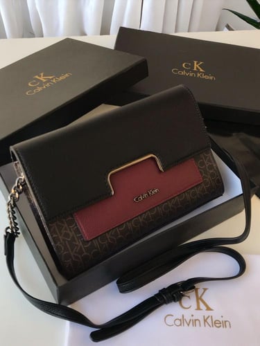 شنطة كالفن كلاين