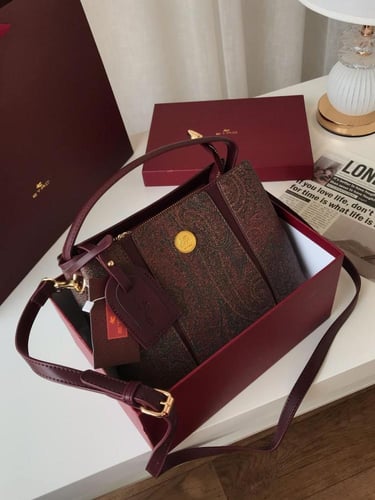 شنطه ماركه ايترو