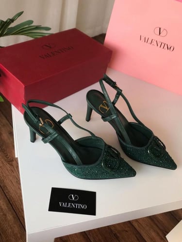 كعب ماركه فالنتينو كريستال