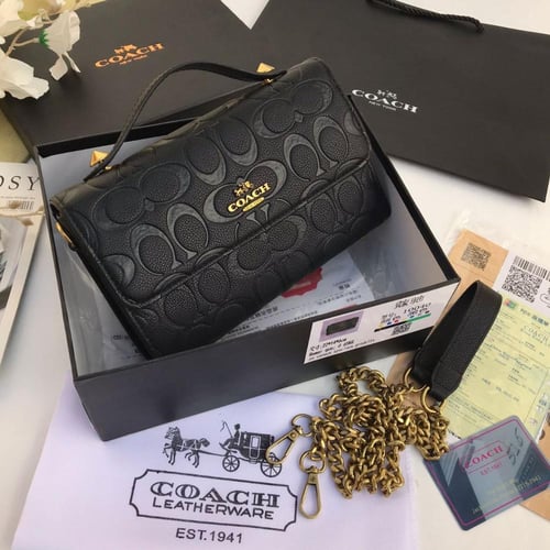 شنطة ماركة كوتش