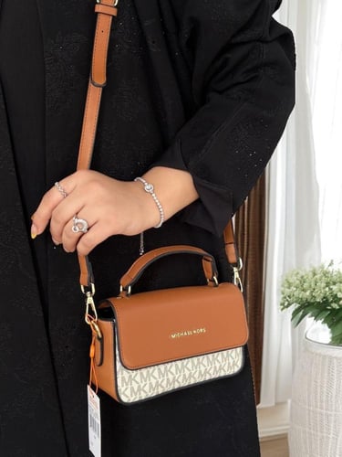 شنطه ماركه مايكل كورس