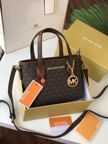 شنطه ماركه مايكل كورس