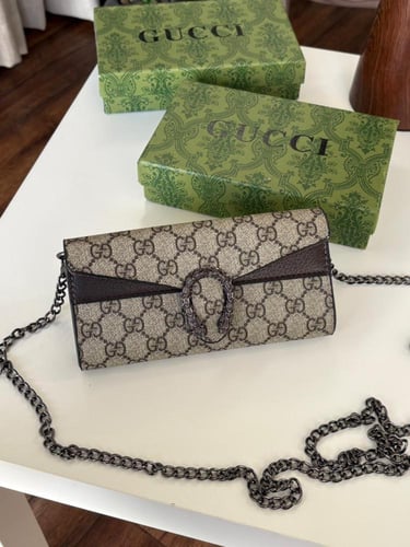 شنطه ماركه قوتشي