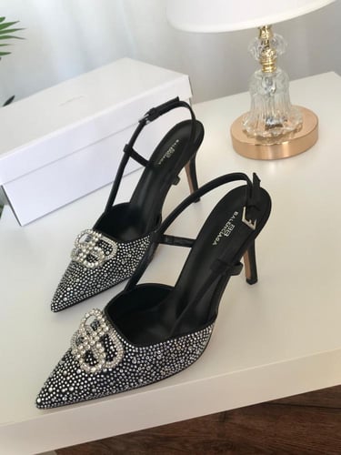 كعب ماركه بلنسياقا