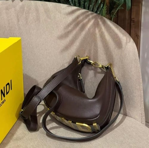 شنطه ماركه فندي