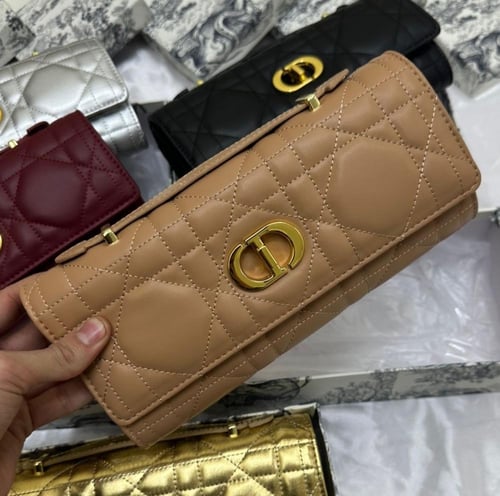 شنطه ماركه ديور