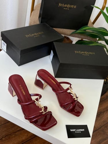 كعب ماركه سان لوران