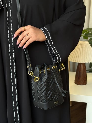 شنطه ماركه فندي