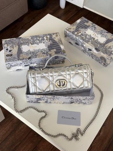 شنطه ماركه ديور