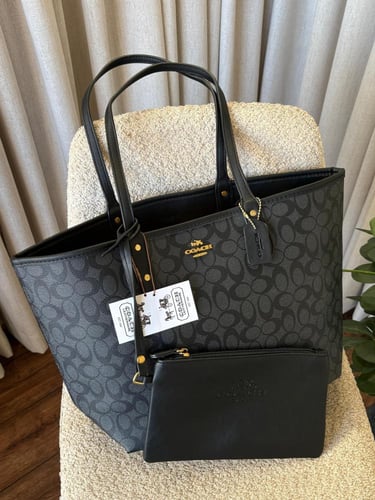 شنطه ماركه كوتش توت باق