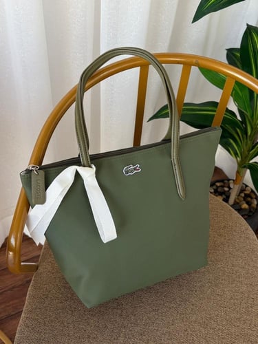 شنطه ماركه لاكوست