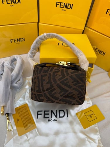 شنطه ماركه فندي