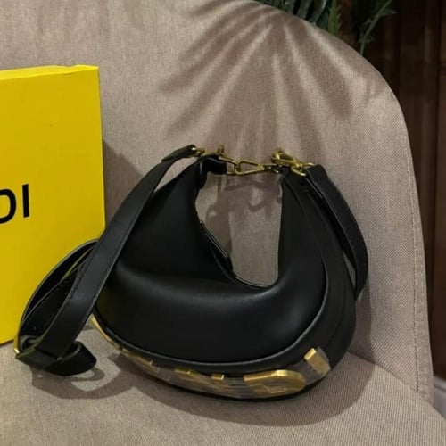 شنطه ماركه فندي