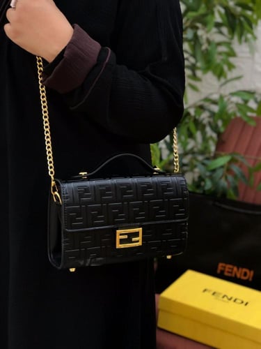 شنطه ماركه فندي