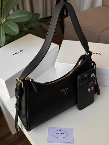 شنطه ماركه برادا