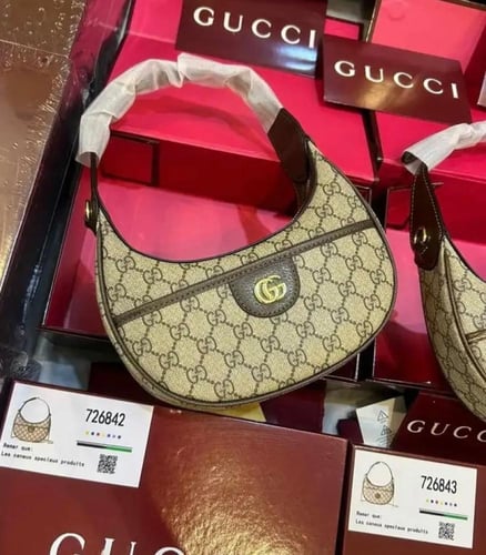 شنطه ماركه قوتشي