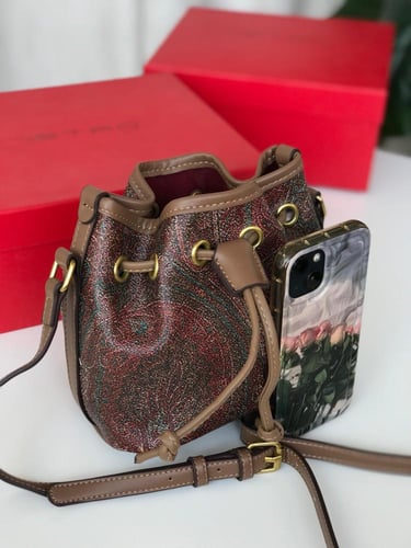 شنطة ماركه ايترو