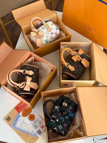 شنطه ماركه لويس فيتون ف صغير ماستر