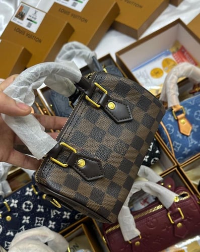 شنطه ماركه لويس فيتون صغير