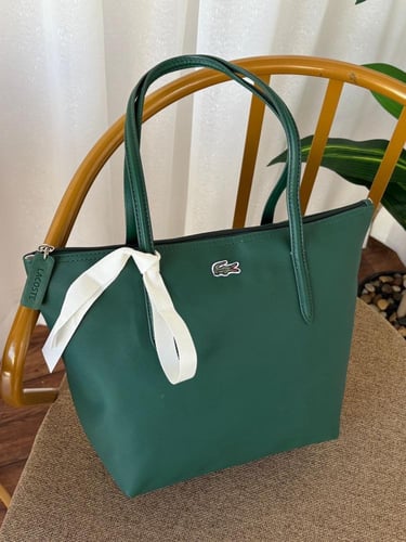 شنطه ماركه لاكوست