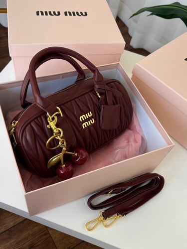 شنطه ماركه ميو ميو صغير