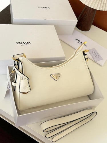 شنطه ماركه برادا بتصميم عصري