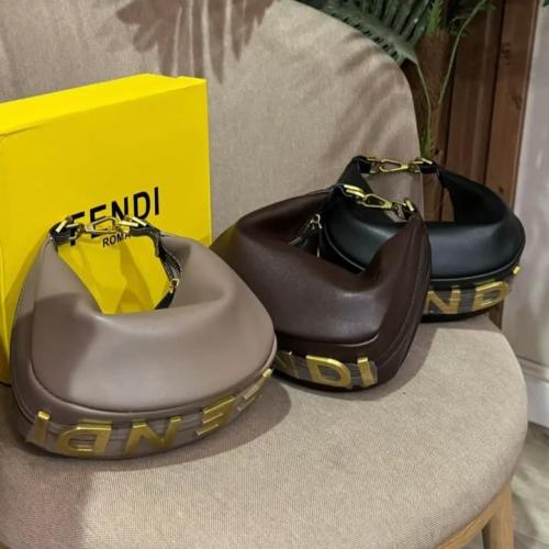 شنطه ماركه فندي