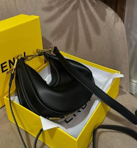 شنطه ماركه فندي