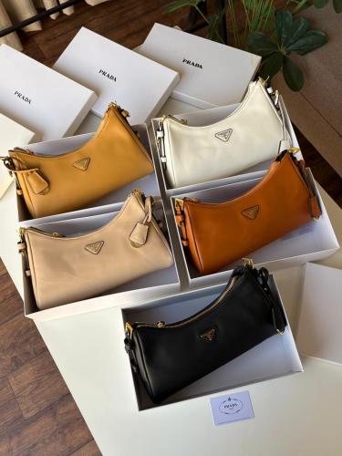 شنطه ماركه برادا