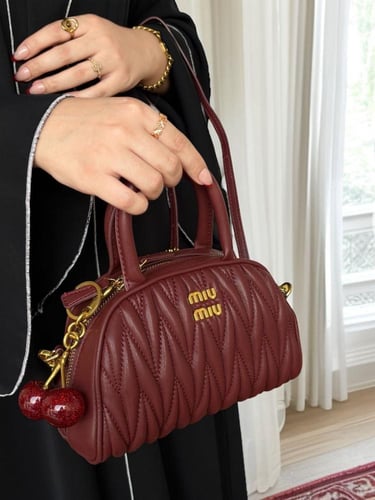 شنطه ماركه ميو ميو