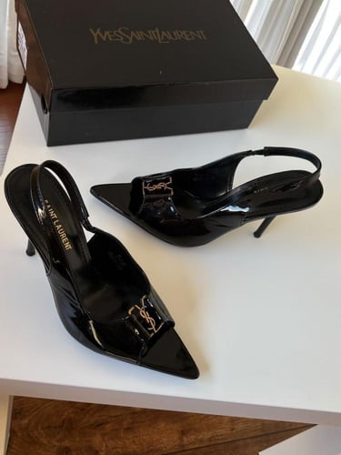 كعب سان لوران