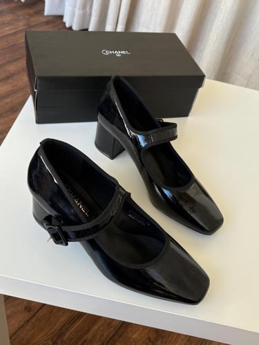 كعب ماركه شانيل